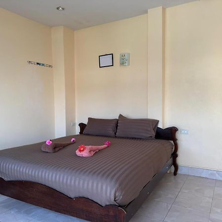 Happy Holidays Hotel Patong Экстерьер фото