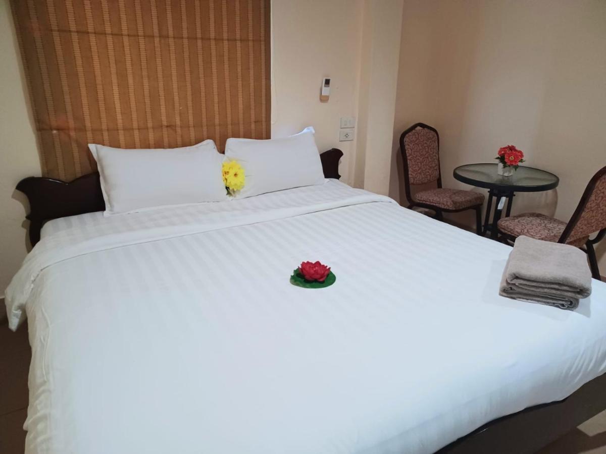 Happy Holidays Hotel Patong Экстерьер фото