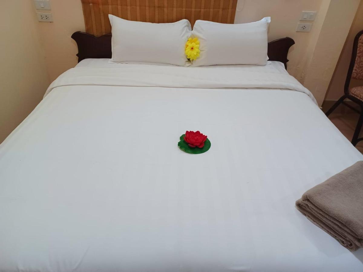 Happy Holidays Hotel Patong Экстерьер фото