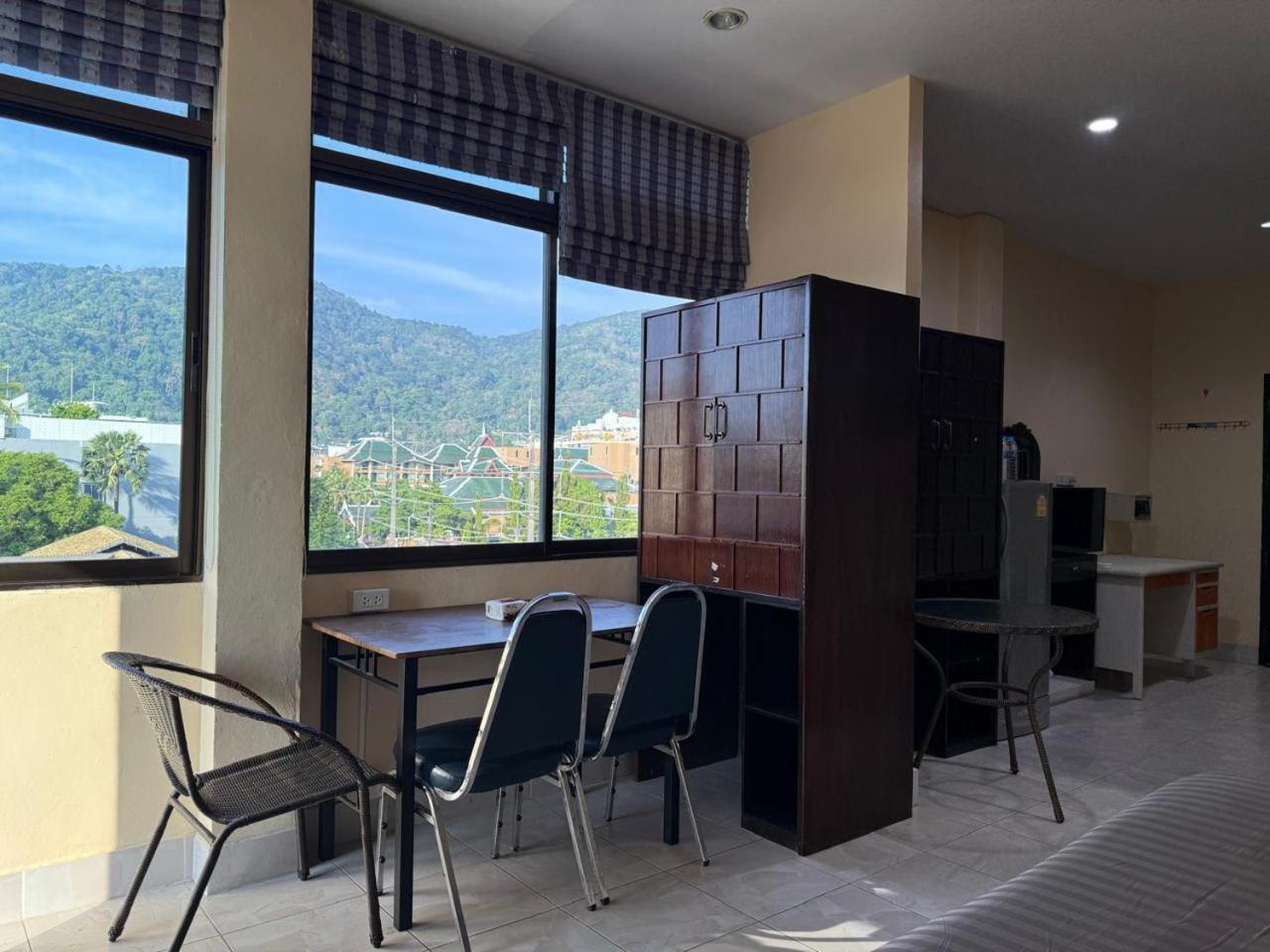 Happy Holidays Hotel Patong Экстерьер фото